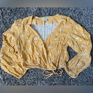 American Eagle Outfitters Small Yellow Floral Top